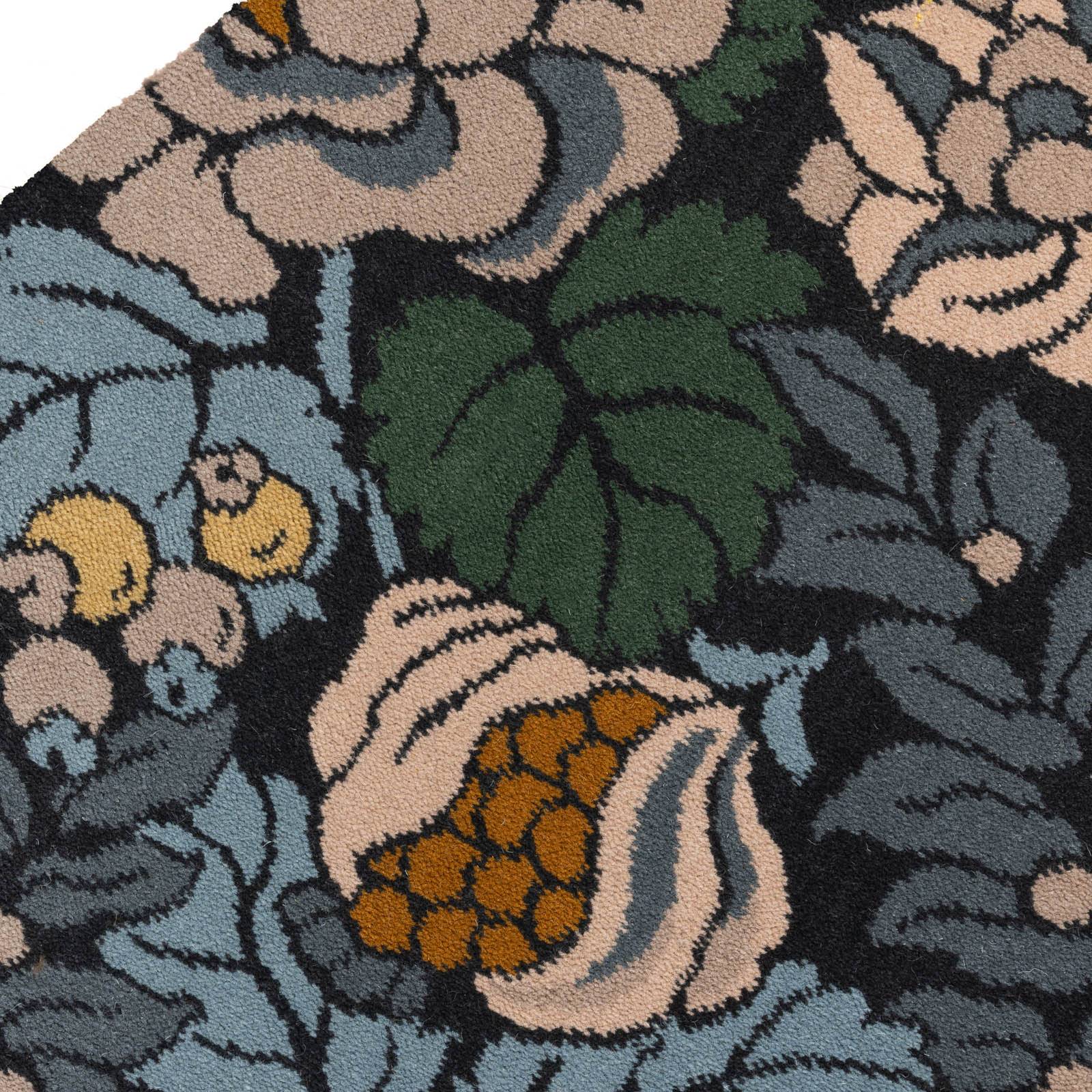 a close up of a carpet