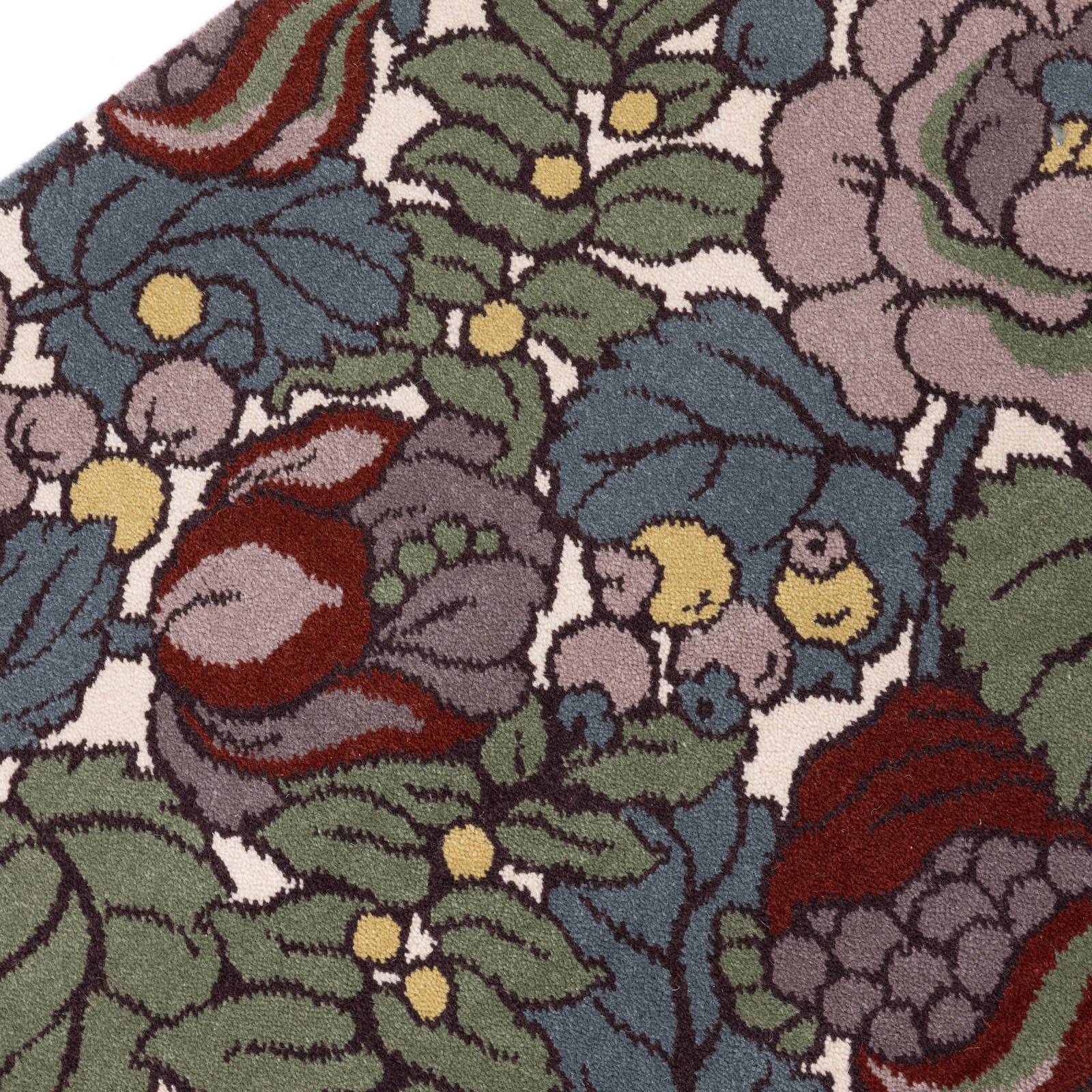 a close up of a carpet