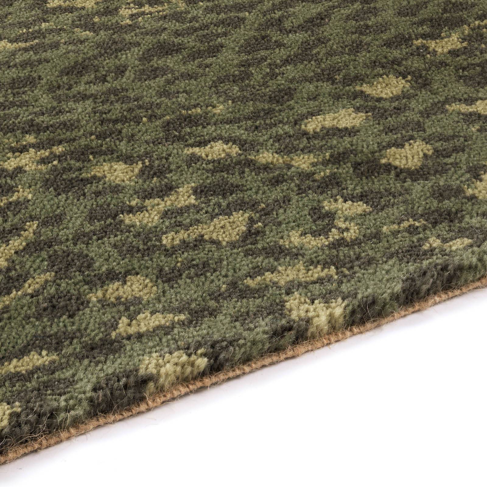 a close up of a carpet