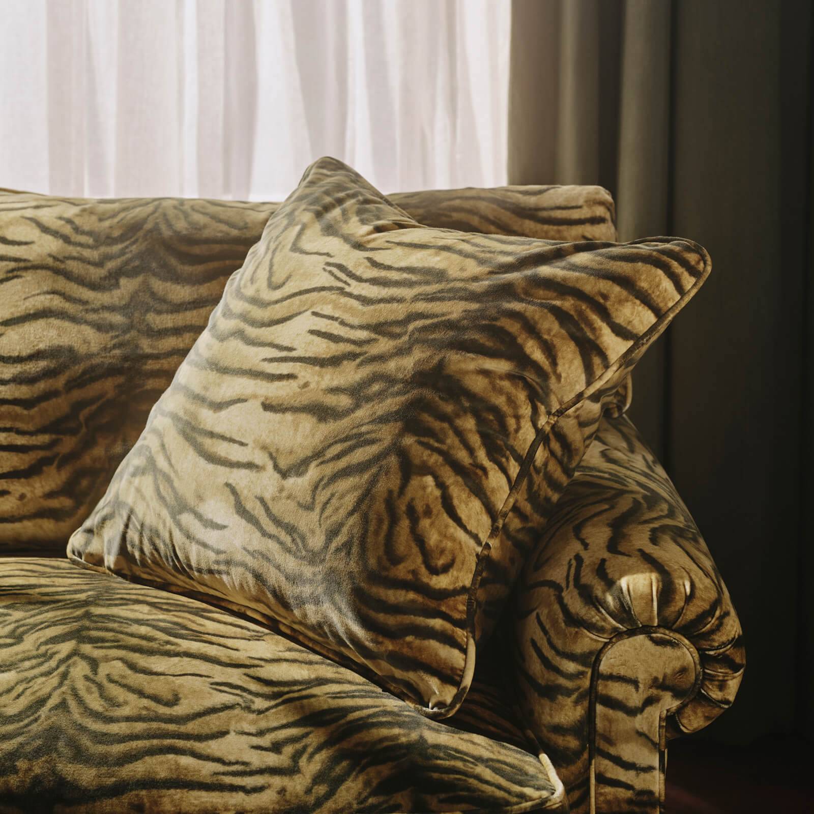 CASPIAN Velvet Large Piped Cushion - Umber