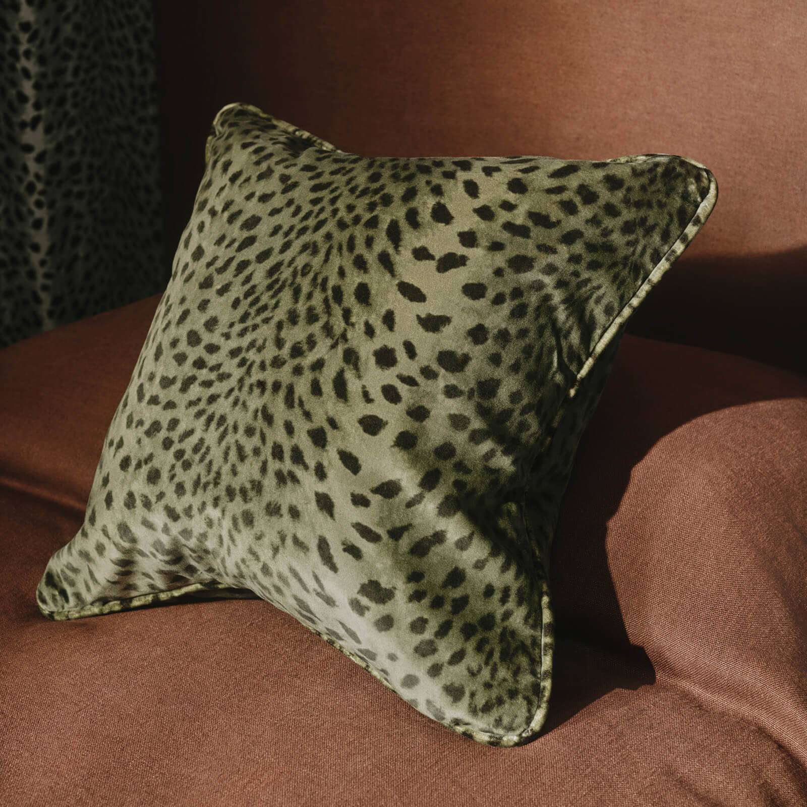 SAVANNA Velvet Medium Piped Cushion - Lobelia