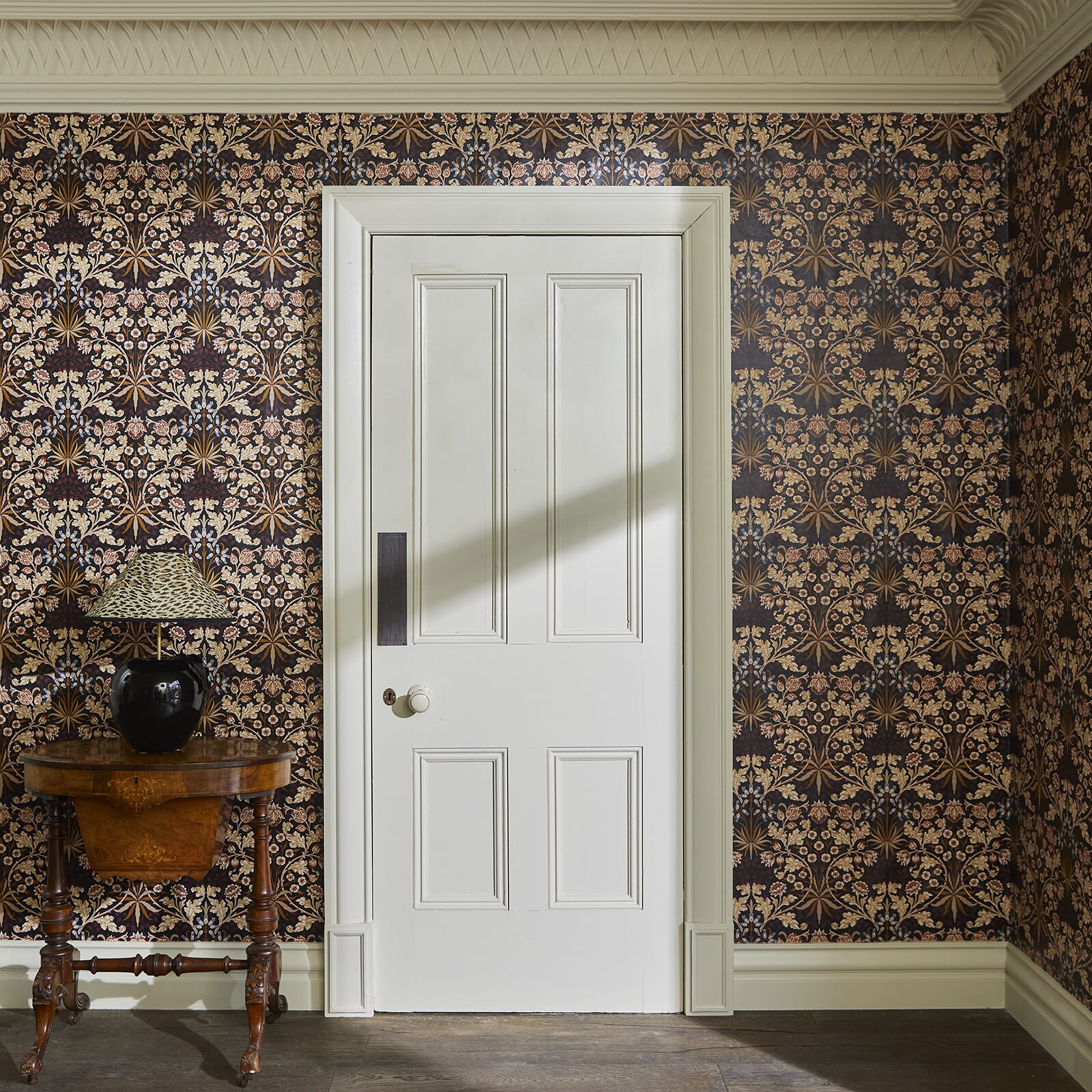 HYACINTH Wallpaper - Black